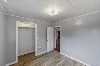 1820 E Cedar St, Myrtle Point, OR 97458 - Photo 15