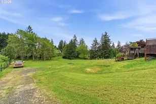 1820 E Cedar St, Myrtle Point, OR 97458 - Photo 29