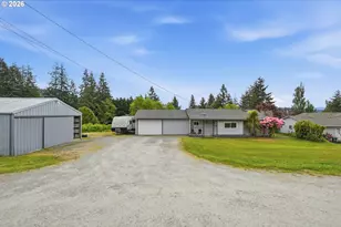 1820 E Cedar St, Myrtle Point, OR 97458 - Photo 33