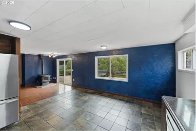 1820 E Cedar St, Myrtle Point, OR 97458 - Photo 7