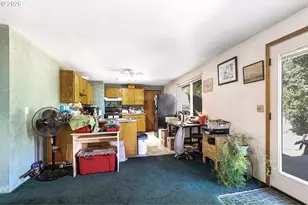 1147 Oak St W, The Dalles, OR 97058 - Photo 9