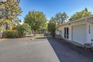 1147 Oak St W, The Dalles, OR 97058 - Photo 5