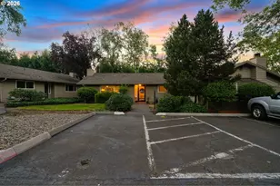 11263 SW Springwood Dr, Portland, OR 97223 - Photo 31