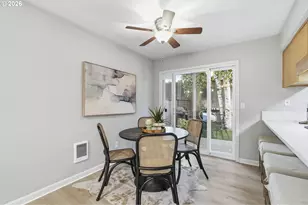 11263 SW Springwood Dr, Portland, OR 97223 - Photo 17