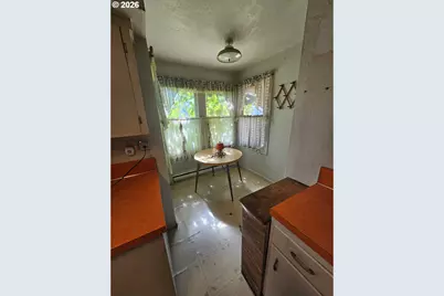 427 NE Yamhill St, Sheridan, OR 97378 - Photo 9