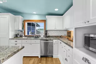 89728 Ocean Dr, Warrenton, OR 97146 - Photo 5