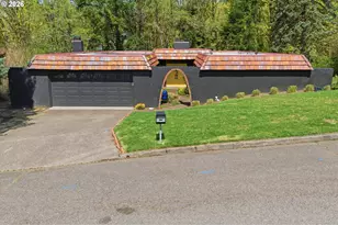 6011 SW Salmon St, Portland, OR 97221 - Photo 3