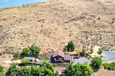 210 Hartman Ave, Maupin, OR 97037 - Photo 15