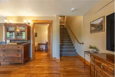 210 Hartman Ave, Maupin, OR 97037 - Photo 25