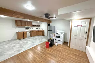 584 Exchange St, North Bend, OR 97459 - Photo 27