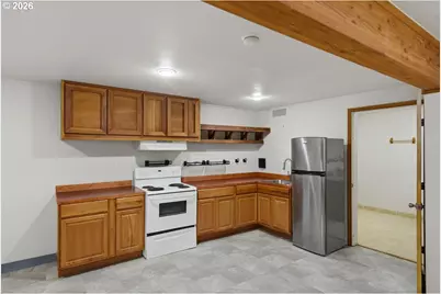 584 Exchange St, North Bend, OR 97459 - Photo 29