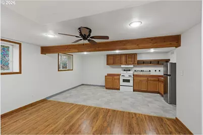584 Exchange St, North Bend, OR 97459 - Photo 27