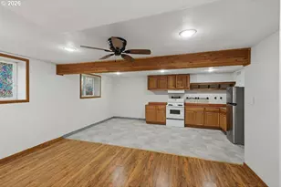 584 Exchange St, North Bend, OR 97459 - Photo 27