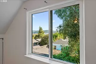 584 Exchange St, North Bend, OR 97459 - Photo 43