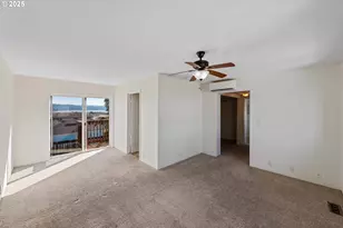 584 Exchange St, North Bend, OR 97459 - Photo 33