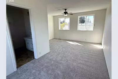 584 Exchange St, North Bend, OR 97459 - Photo 37