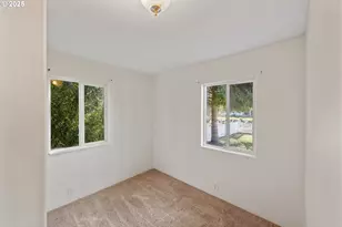 584 Exchange St, North Bend, OR 97459 - Photo 23