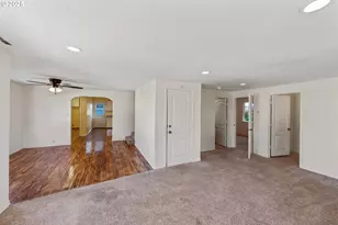 584 Exchange St, North Bend, OR 97459 - Photo 11