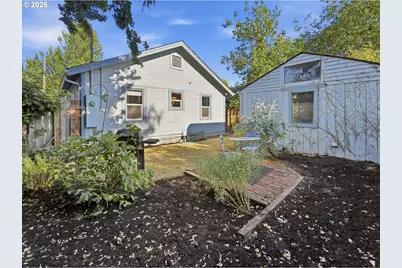 2380 Emerald St, Eugene, OR 97403 - Photo 29