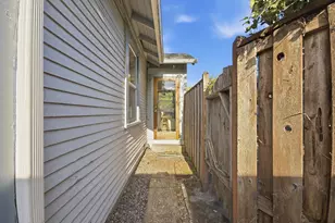 2380 Emerald St, Eugene, OR 97403 - Photo 25