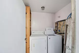 2380 Emerald St, Eugene, OR 97403 - Photo 27