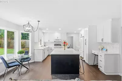 22750 SW Vermillion Dr, Tualatin, OR 97062 - Photo 5