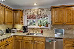 85574 Svarverud Rd, Eugene, OR 97405 - Photo 21