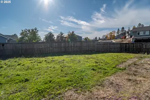 115 Silverado St, Roseburg, OR 97471 - Photo 37