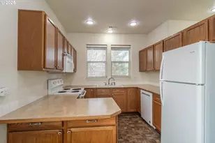 115 Silverado St, Roseburg, OR 97471 - Photo 9