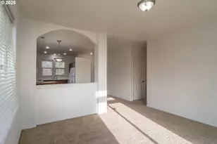 115 Silverado St, Roseburg, OR 97471 - Photo 17