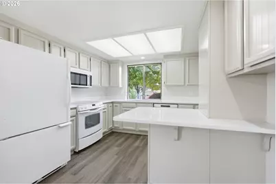 9445 SW Summerfield Dr, Tigard, OR 97224 - Photo 9