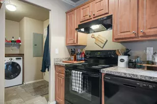 176 W Main St, Alsea, OR 97324 - Photo 7