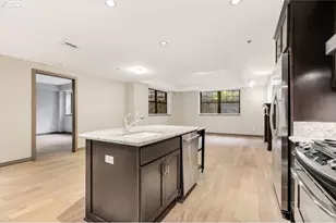 2454 NW Westover Rd, Portland, OR 97210 - Photo 17