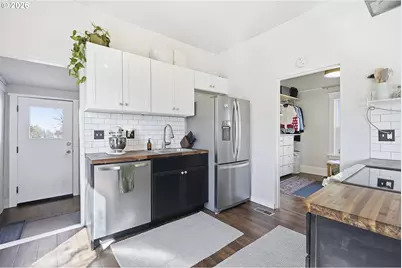 6855 NE Siskiyou St, Portland, OR 97213 - Photo 17