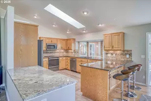 87942 Kelsie Way, Florence, OR 97439 - Photo 13