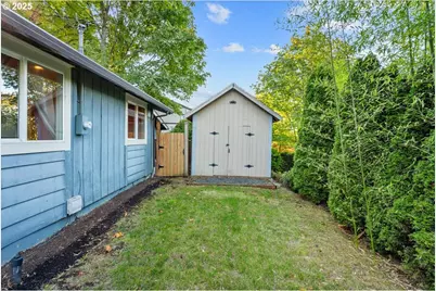 9320 SW Boones Ferry Rd, Portland, OR 97219 - Photo 21