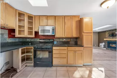 9320 SW Boones Ferry Rd, Portland, OR 97219 - Photo 13