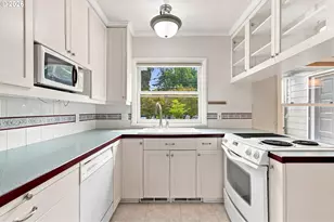 2045 N Blandena St, Portland, OR 97217 - Photo 11