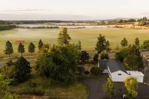 7020 SW Country Club Dr, Corvallis, OR 97333 - Photo 41