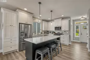 227 E Taylor Dr, Newberg, OR 97132 - Photo 7