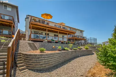 227 E Taylor Dr, Newberg, OR 97132 - Photo 31