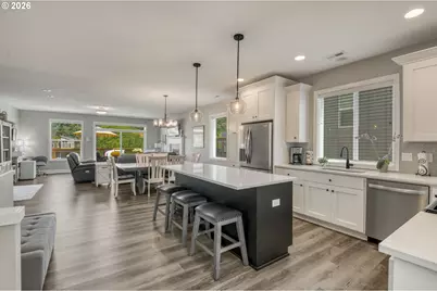 227 E Taylor Dr, Newberg, OR 97132 - Photo 5