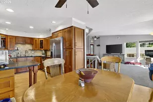 2088 Oak St, West Linn, OR 97068 - Photo 9