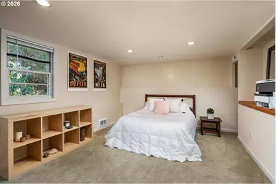 1021 SW Stephenson Ct, Portland, OR 97219 - Photo 29