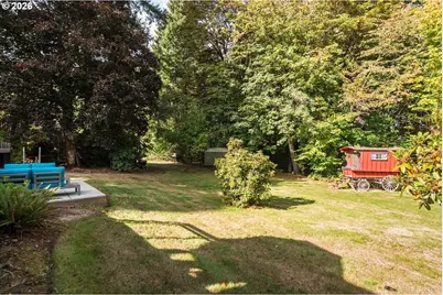 1021 SW Stephenson Ct, Portland, OR 97219 - Photo 41