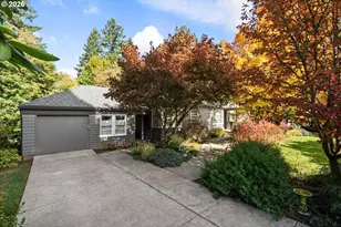 1021 SW Stephenson Ct, Portland, OR 97219 - Photo 3
