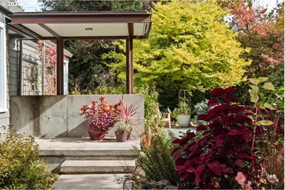 1021 SW Stephenson Ct, Portland, OR 97219 - Photo 7