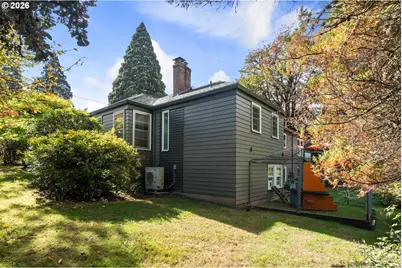 1021 SW Stephenson Ct, Portland, OR 97219 - Photo 45