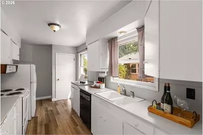 1731 NE Liberty St, Portland, OR 97211 - Photo 7