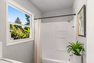 1731 NE Liberty St, Portland, OR 97211 - Photo 13